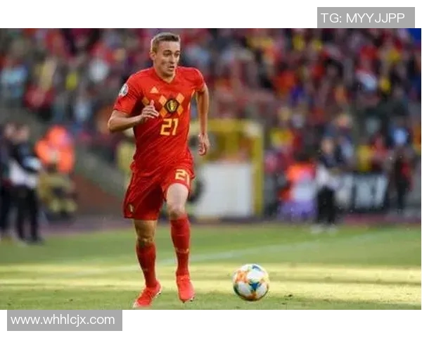 体力与技巧并重的足球明星们如何在赛场上展现非凡实力